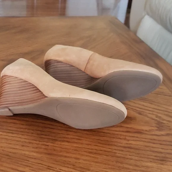 Jessica Simpson Tan leather wedge heels 7M - Picture 3 of 3